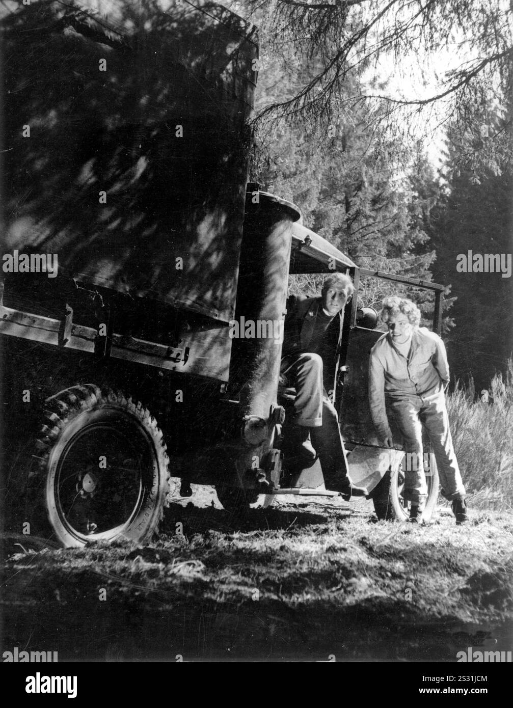 GEGEN DEN WIND GORDON JACKSON, SIMONE SIGNORET EALING STUDIOS Datum: 1948 Stockfoto