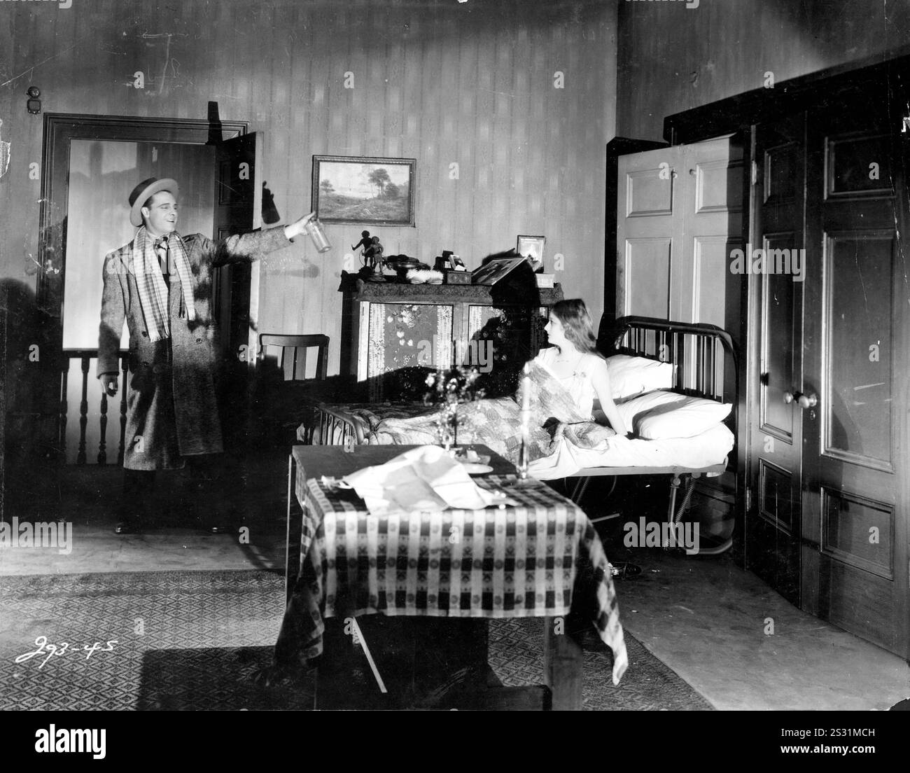DIE MENGE JAMES MURRAY, ELEANOR BOARDMAN Datum: 1927 Stockfoto