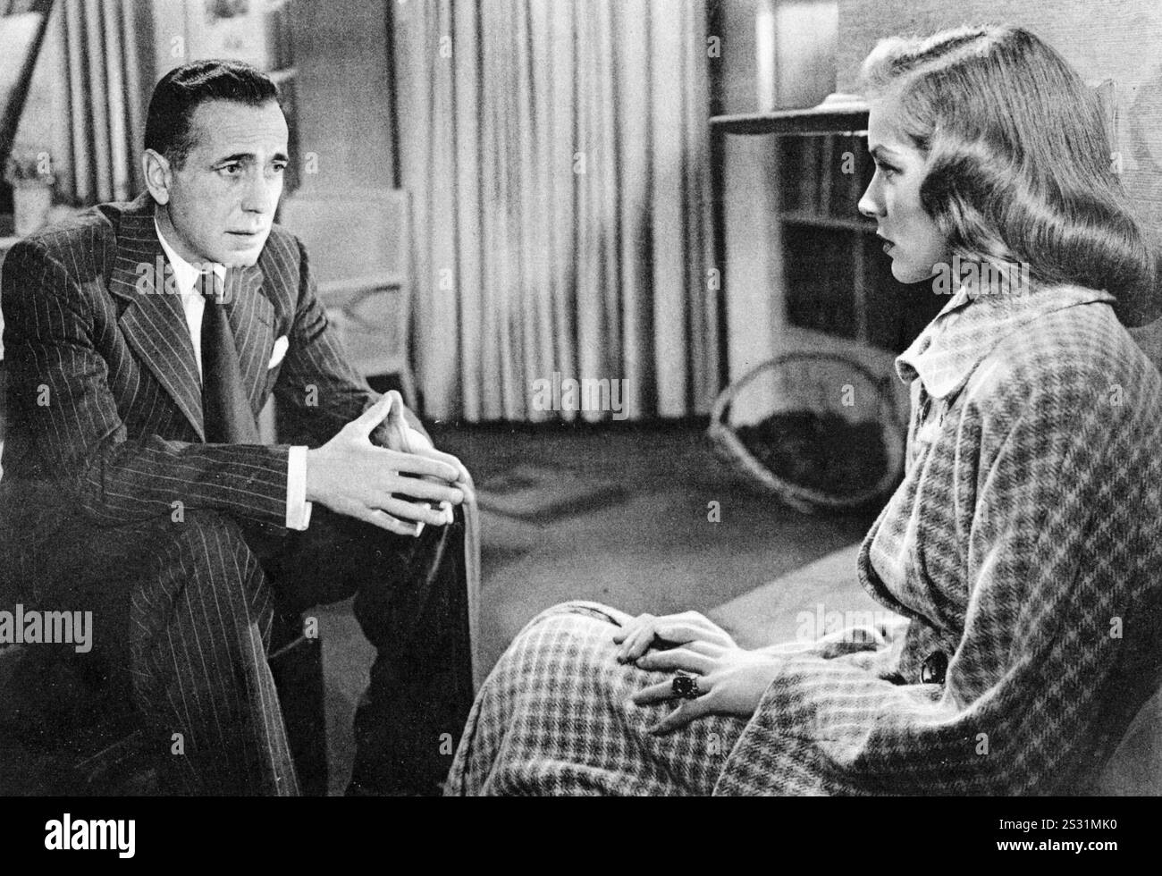 DUNKLE PASSAGE HUMPHREY BOGART, LAUREN BACALL BILD AUS DEM RONALD GRANT ARCHIV Datum: 1947 Stockfoto