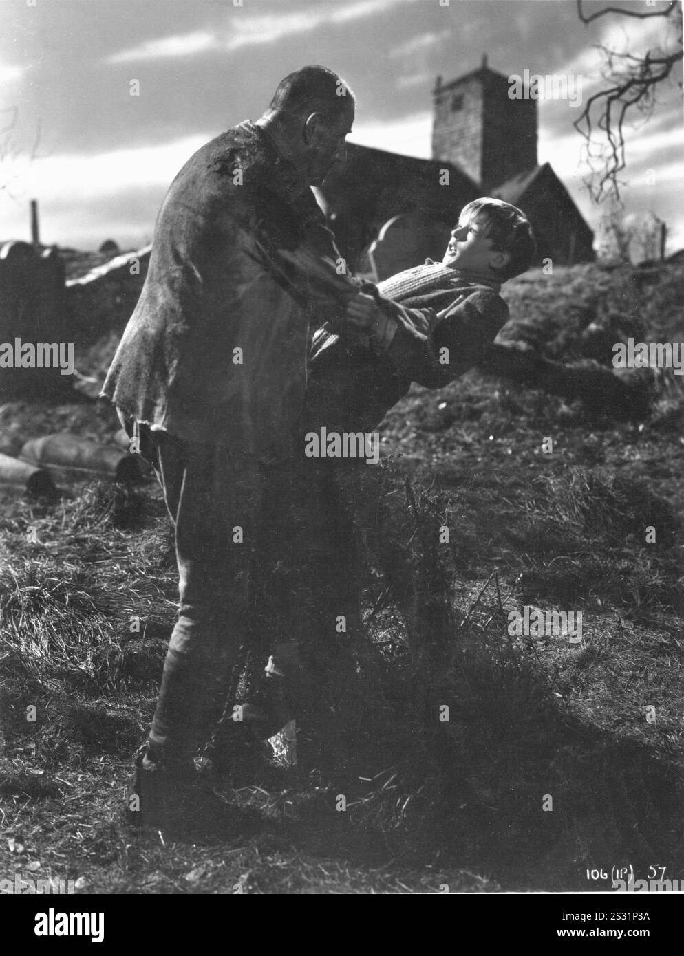 GROSSE ERWARTUNGEN FINLAY CURRIE als Magwitch, ANTHONY WAGER als junger Pip Datum: 1946 Stockfoto