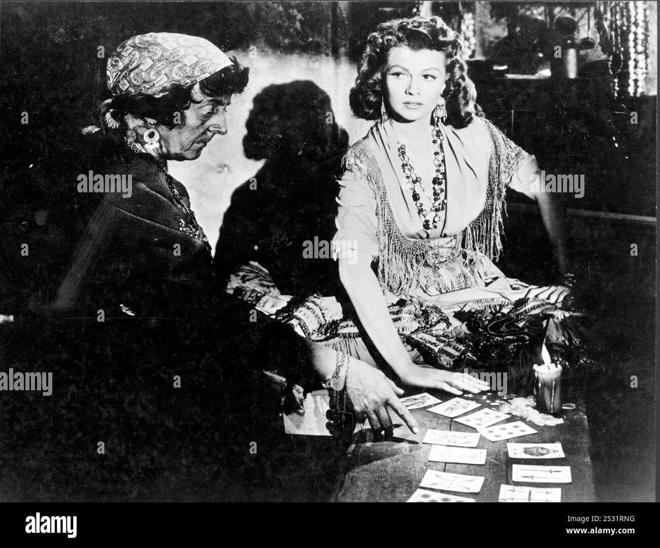 DIE LIEBE VON CARMEN COLUMBIA STELLT RITA HAYWORTH RICHTIG VOR Datum: 1948 Stockfoto