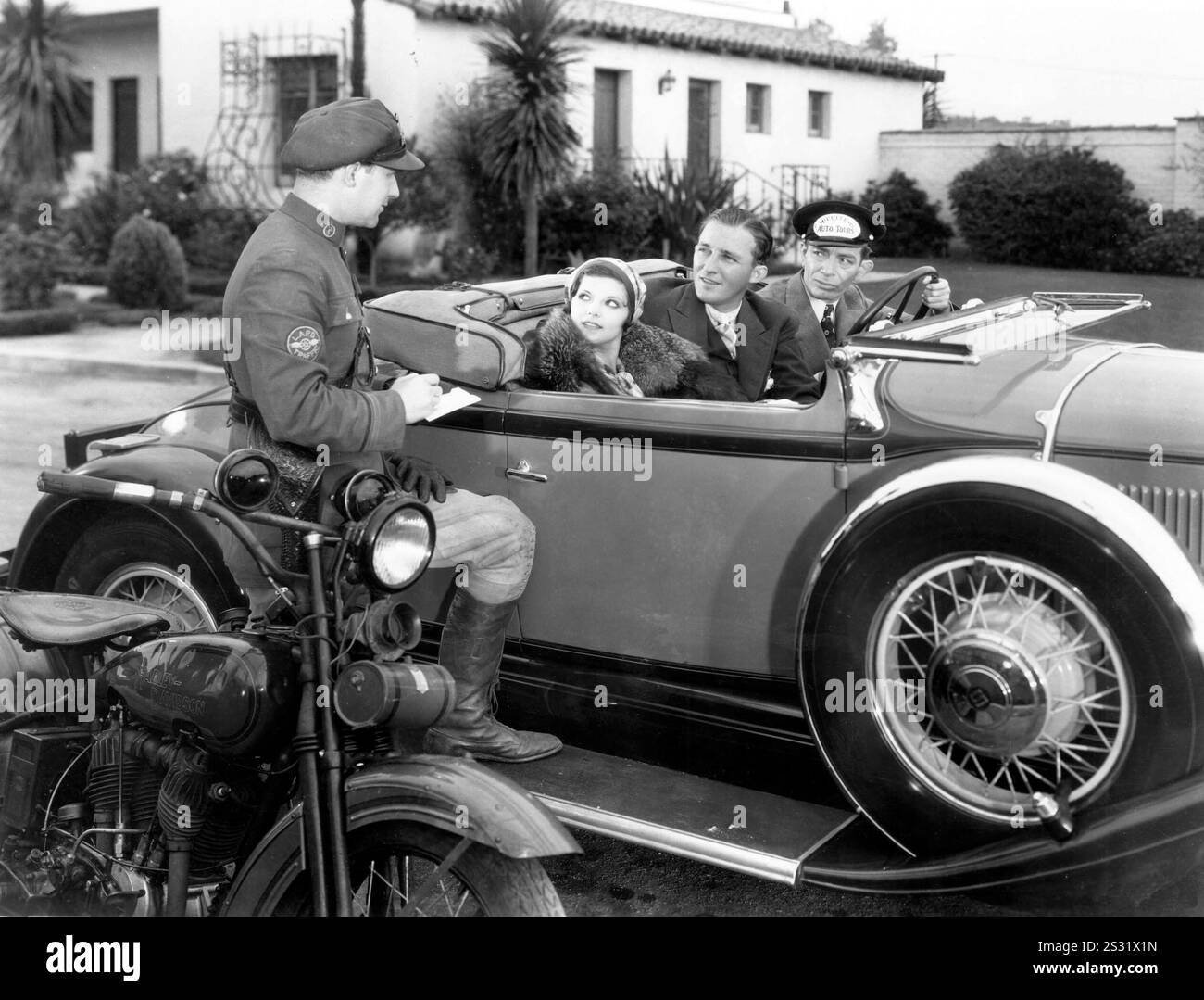 DIE STRASSE NACH HOLLYWOOD BING CROSBY, Sitzplatz im Auto Datum: 1946 Stockfoto