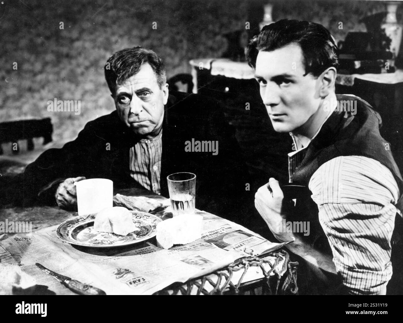 DIE STERNE BLICKEN AUF EDWARD RIGBY, MICHEL REDGRAVE Datum: 1939 Stockfoto