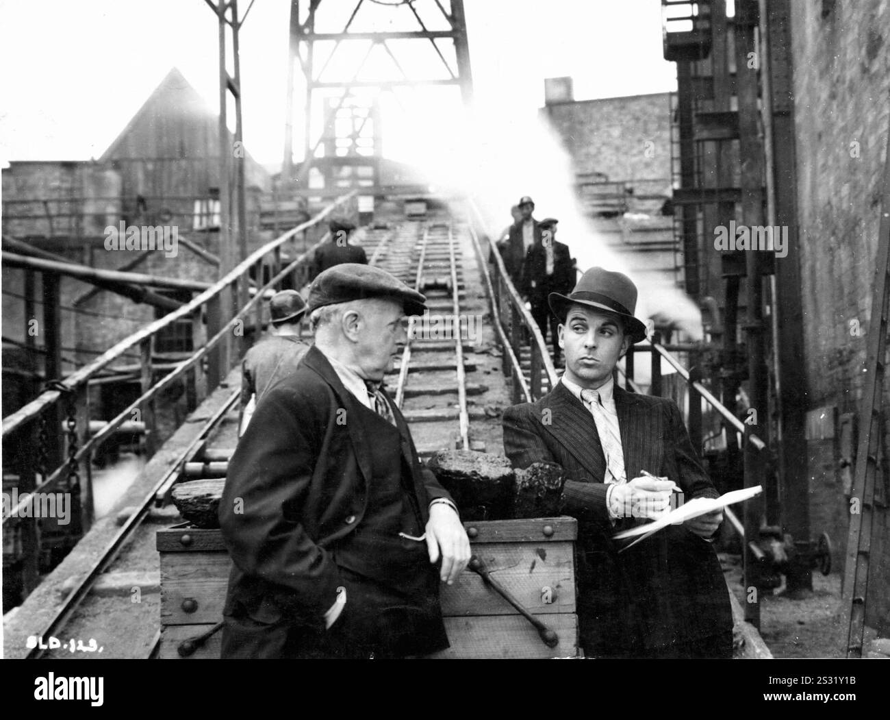DIE STERNE BLICKEN NACH UNTEN AUF EMLYN WILLIAMS Datum: 1939 Stockfoto