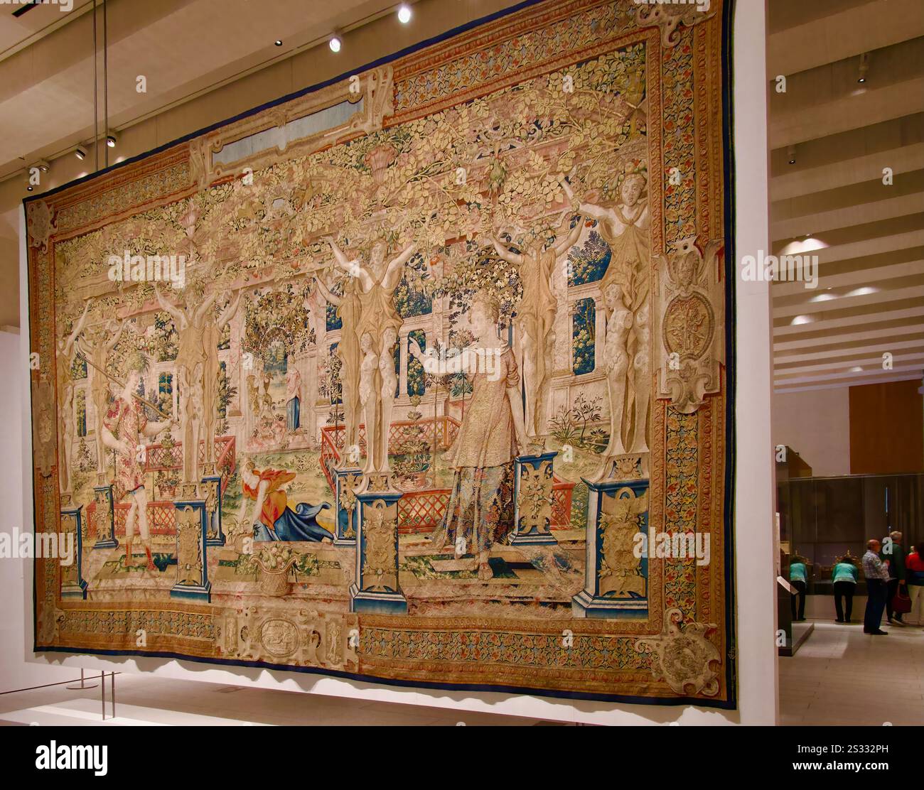 1560 Wollseide Gold Silber Wandteppich Vertumno transformado en Agricultor von Jan Cornelisz Vermeyen Royal Collections Gallery Museum Madrid Spanien Europa Stockfoto 1560 Wollseide Gold Silber Wandteppich Vertumno transformado en Agricultor von Jan Cornelisz Vermeyen Royal Collections Gallery Museum Madrid Spanien Europa Stockfoto