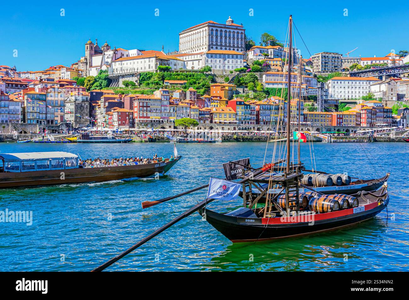 Blick auf Porto hier im Stadtteil Cais da Ribeira, Portugal Stockfoto