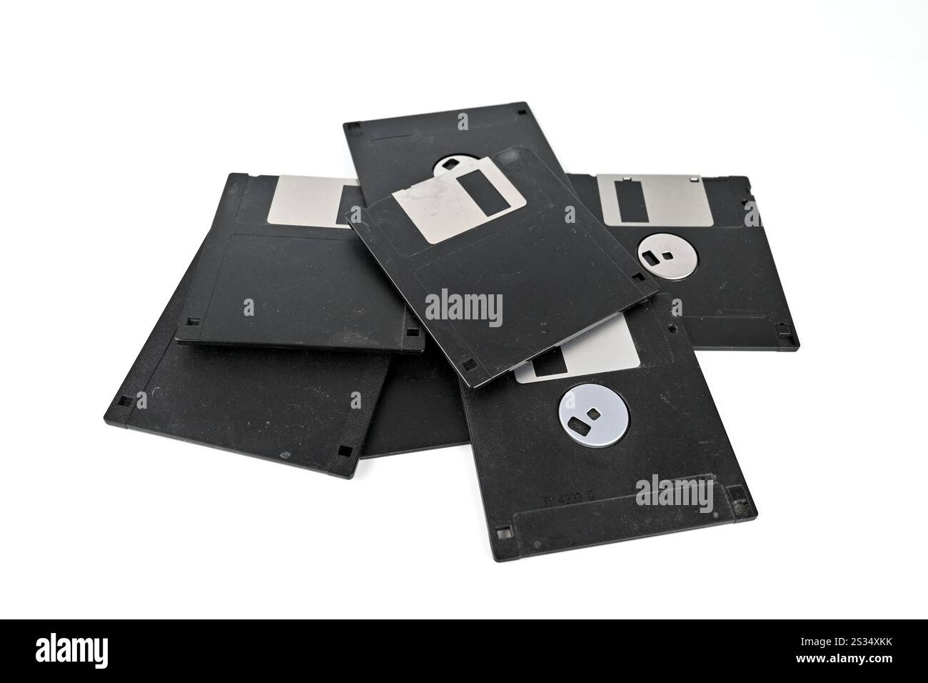 Floppy Disks in a Pile – Wales, Großbritannien – 12. Dezember 2024 Stockfoto