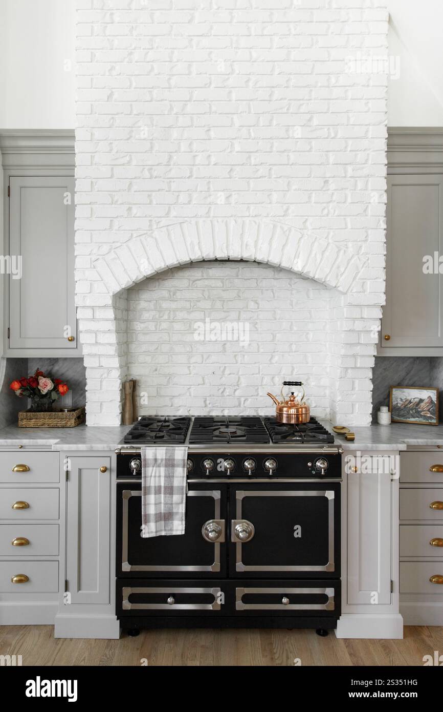 Modern gestaltete Häuser für Familien Stockfoto