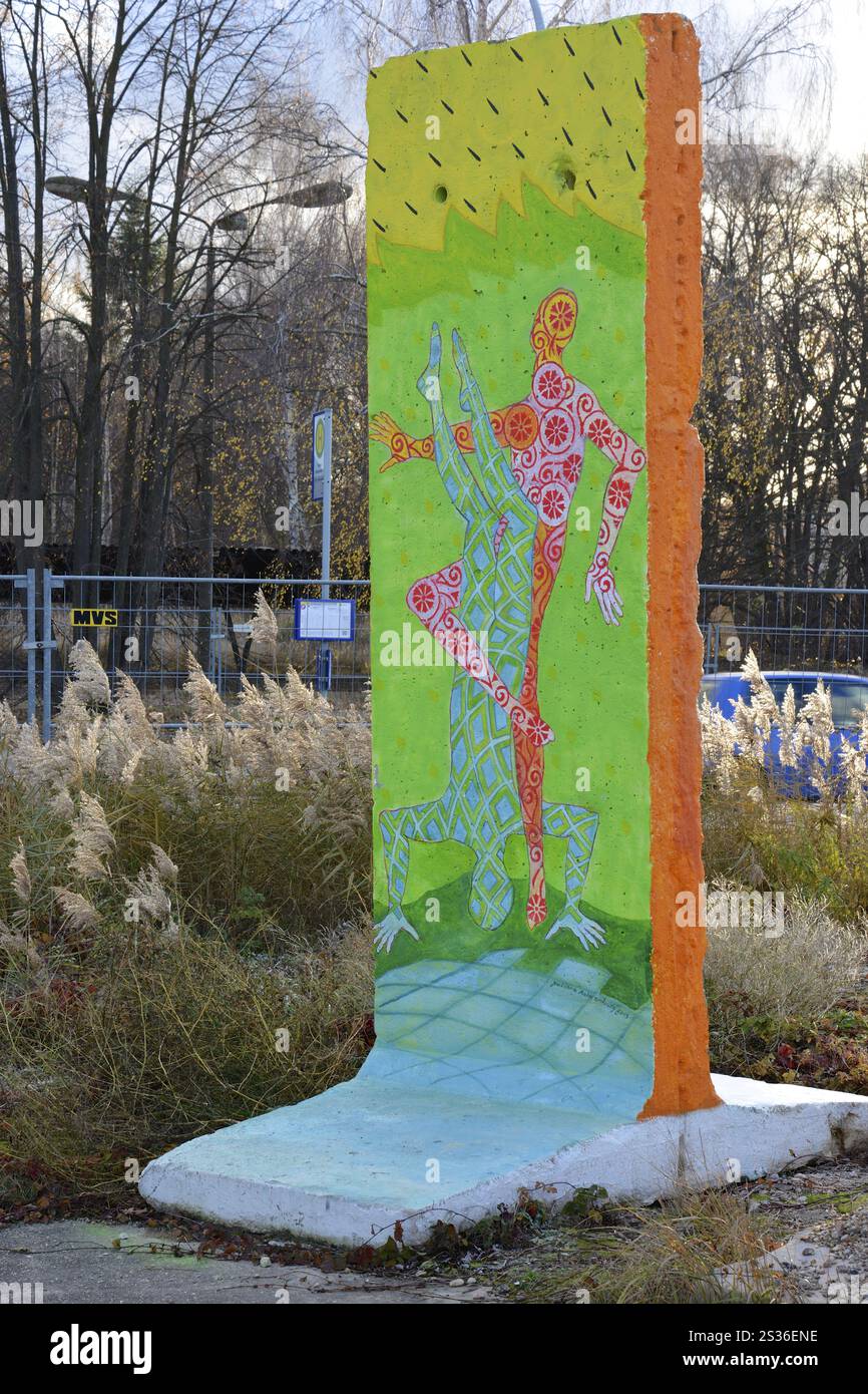 Gemalte Wandabschnitte von Künstlern aus Teltow, Brandenburg Stockfoto