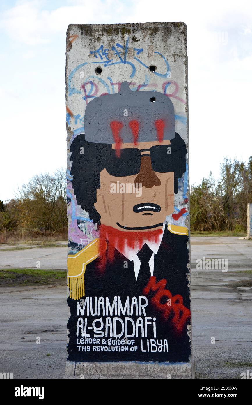 Teil der Mauer mit Diktatoren in Teltow, Brandenburg Stockfoto