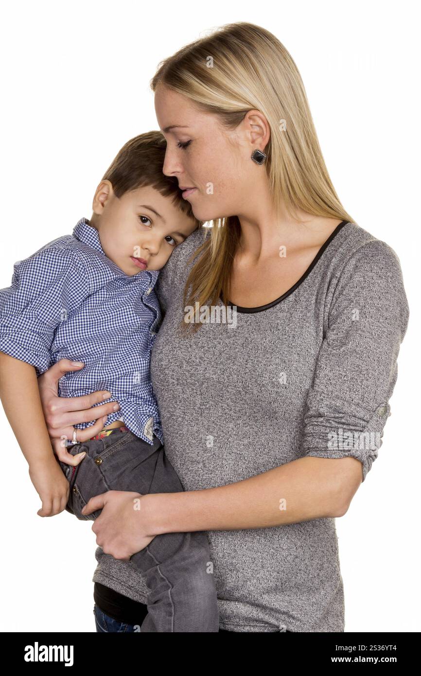 Mutter und Sohn, Symbol der Liebe, Fürsorge, alleinerziehende Mutter Stockfoto
