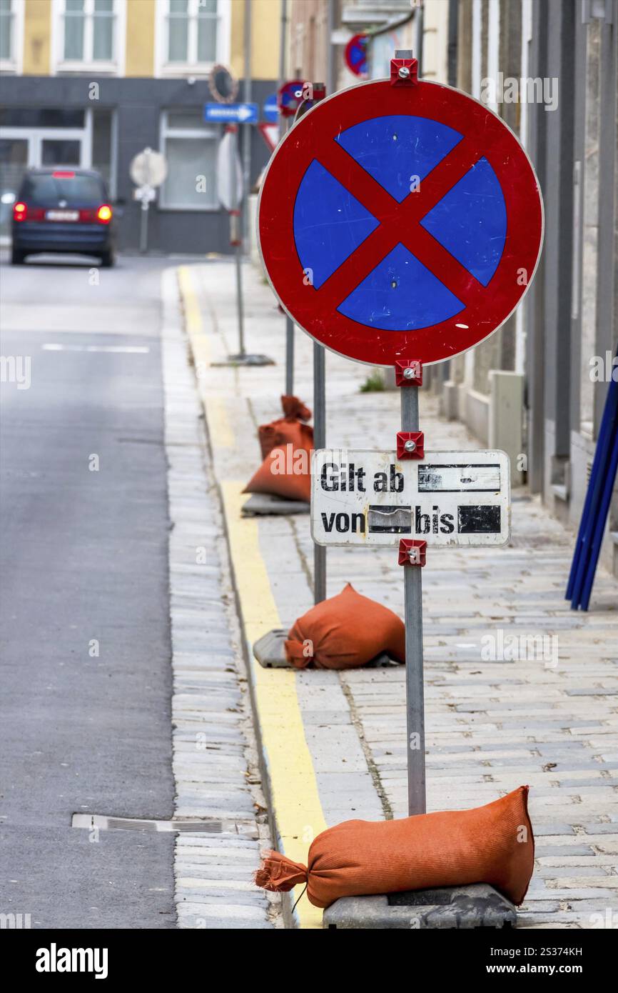 Absolutes Stopp-Verbot, Symbol für Verkehrsregel, Provisorium Österreich Stockfoto