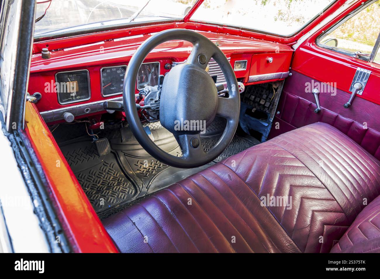 Kuba, Karibik, Südamerika. Oldtimer auf den Straßen Österreichs, Mittelamerikas Stockfoto
