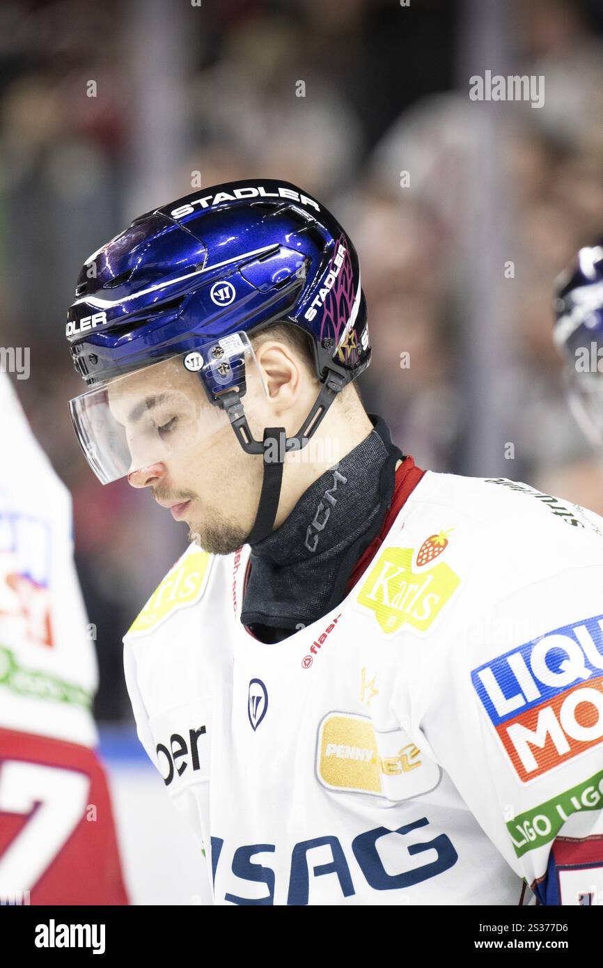 Köln, LanxessArena, Nordrhein-Westfalen, Michael Bartuli (Eisbaeren Berlin, #78), PENNY DEL, Koelner Haie- Eisbaeren Berlin am 01/2025 Stockfoto