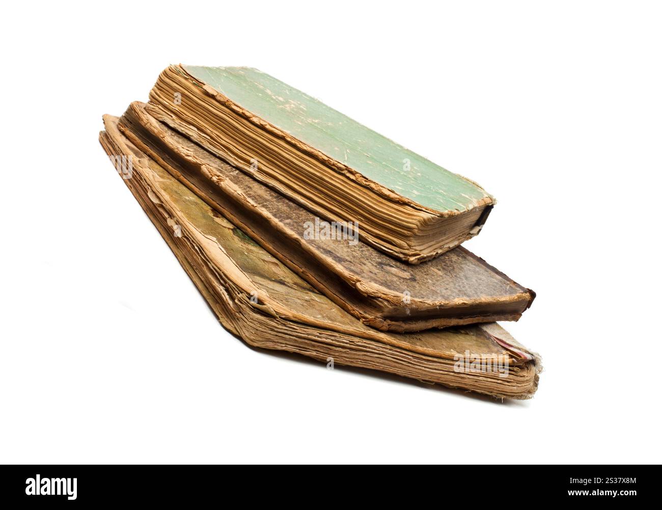Antike alte Bücher isoliert auf weißem Hintergrund. Alte Bücher auf weiß Stockfoto