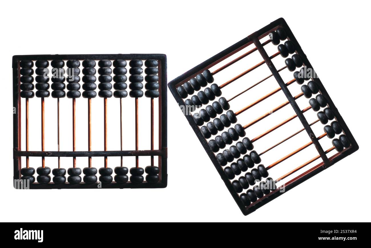 Hölzerner Abakus isoliert auf weißem Hintergrund. Hölzerner Abacus Stockfoto