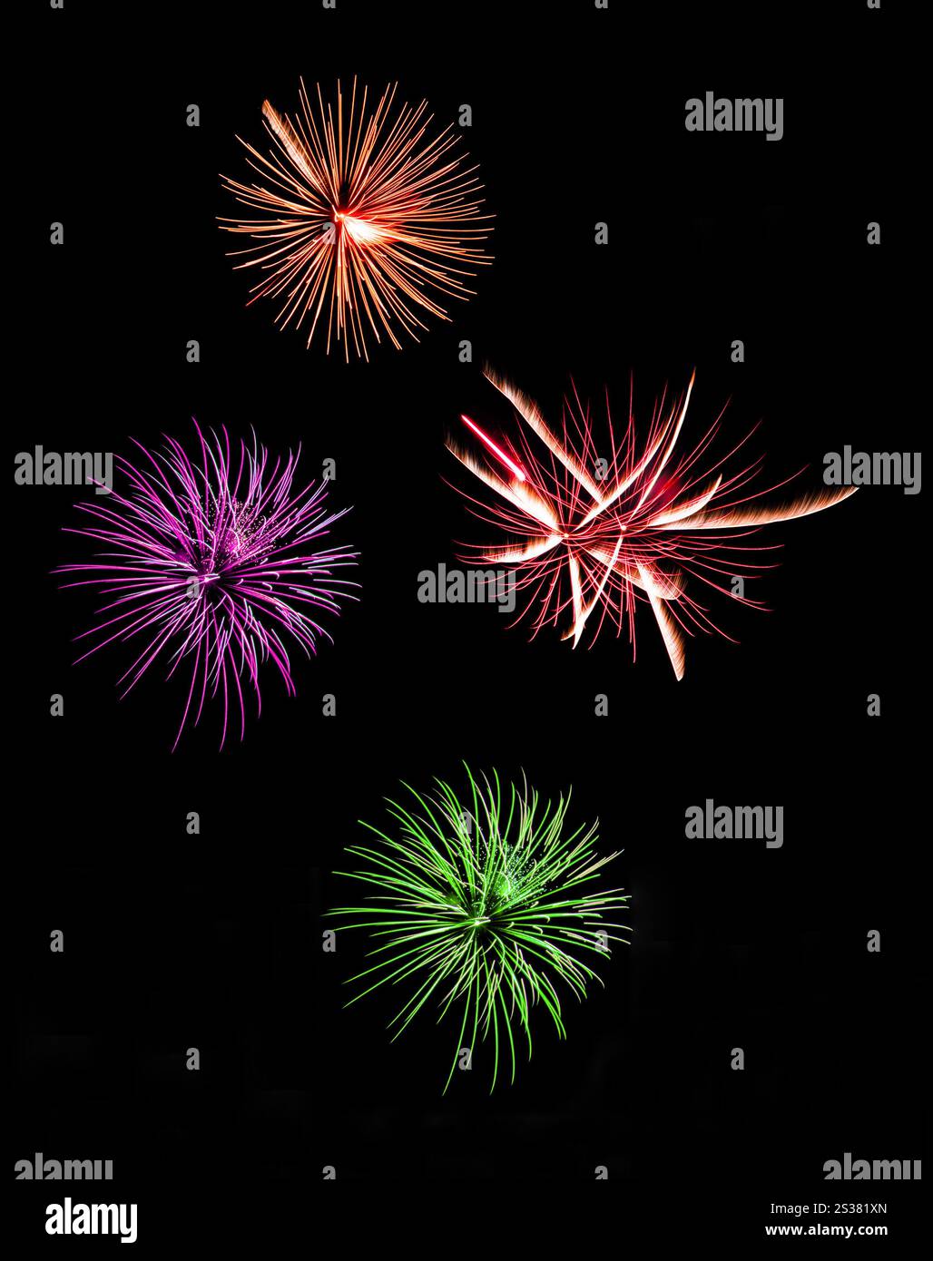 Buntes Feuerwerk am schwarzen Himmel. Buntes Feuerwerk Stockfoto