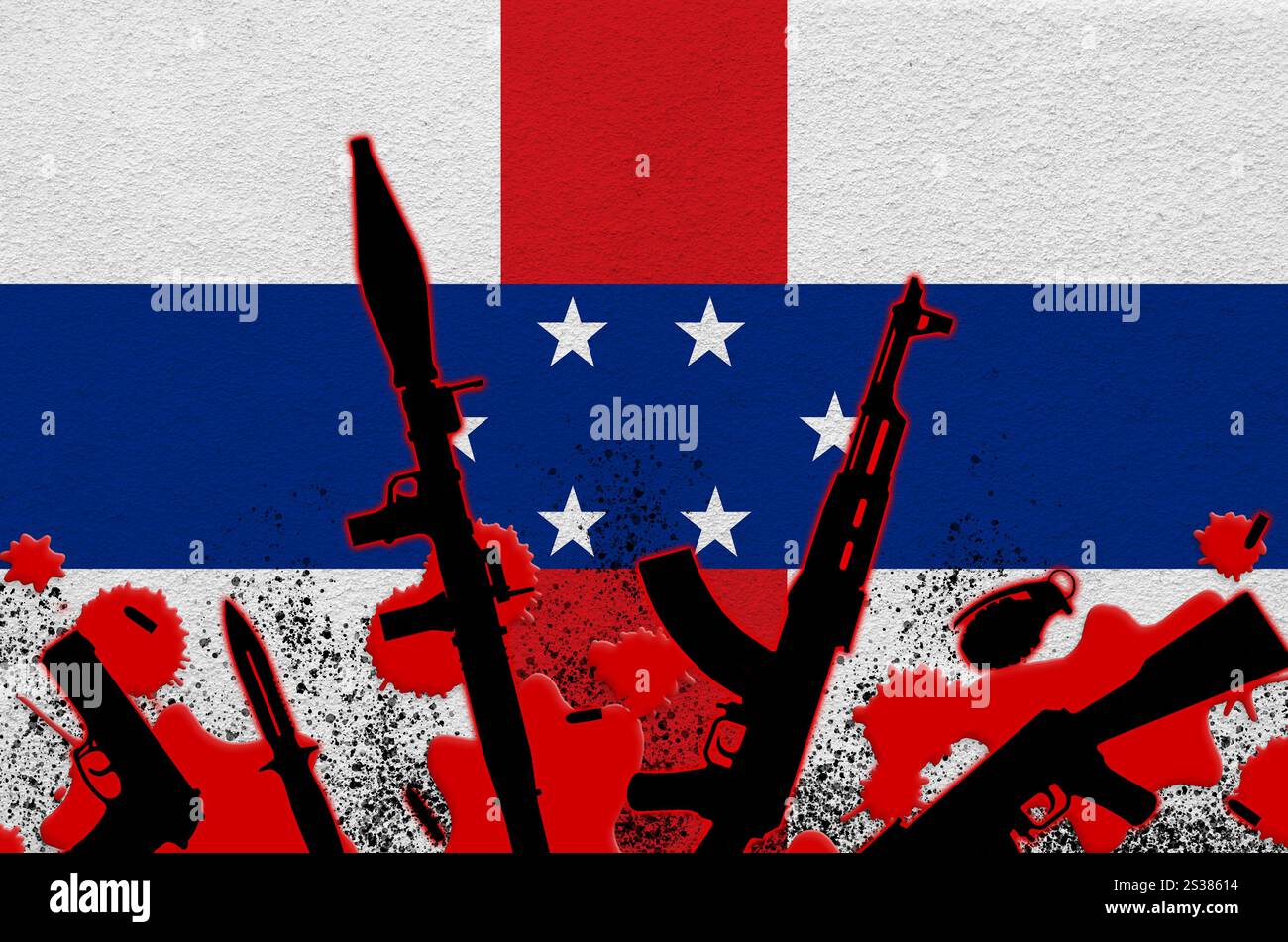 Niederländische Antillen-Flagge und verschiedene Waffen in rotem Blut. Konzept für Terrorangriffe oder militärische Operationen mit tödlichem Ausgang. Waffenhandel. Stockfoto