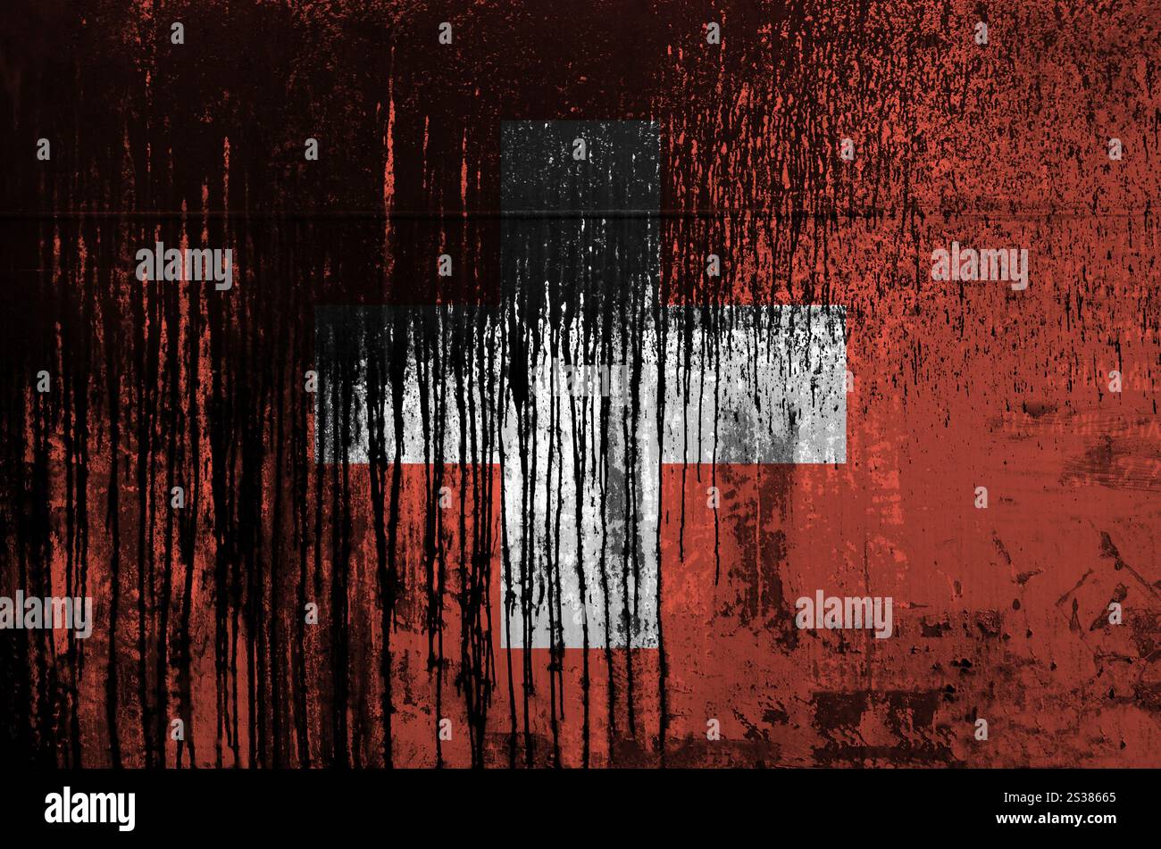 Schweiz Flagge in Farbe auf alten und schmutzigen Ölfasswänden in Nahaufnahme dargestellt. Strukturiertes Banner auf rauem Hintergrund. Die Flagge der Schweiz ist abgebildet Stockfoto