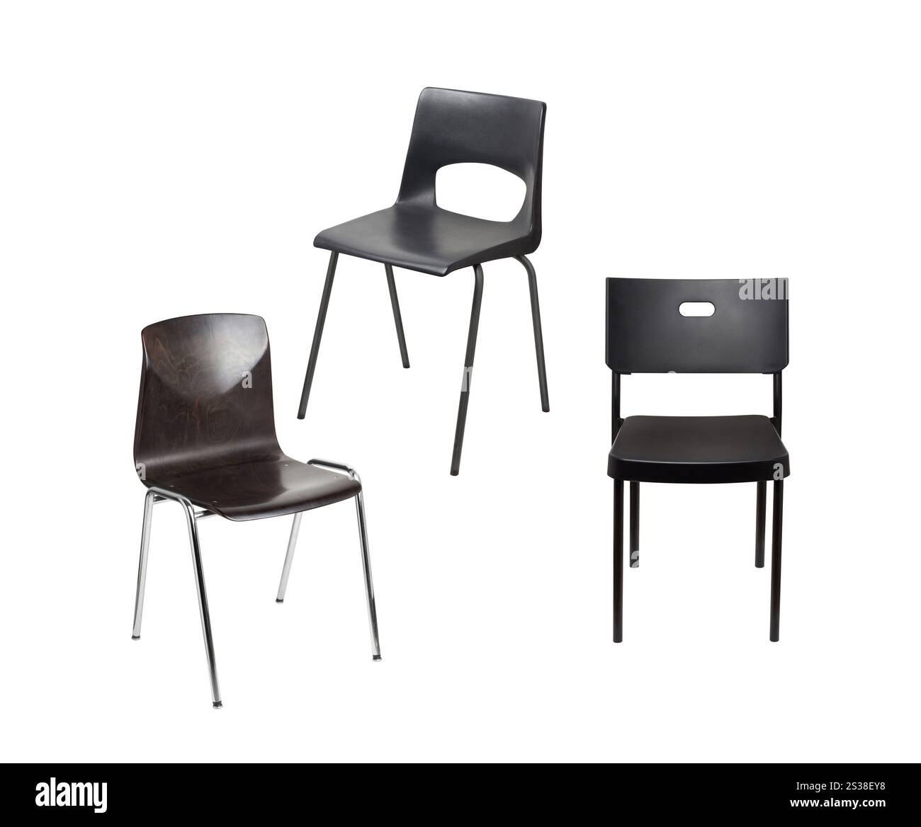 Schwarze Stühle auf weißem Hintergrund. Schwarze Stühle Stockfoto