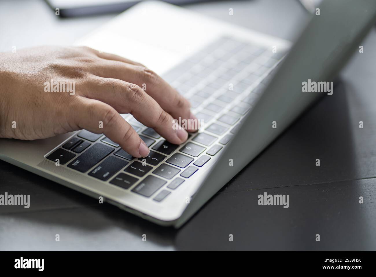 Geschäftsleute treffen sich Designideen professioneller Investor, der ein neues Start-up-Projekt arbeitet. Geschäftsmann und Geschäftsfrau arbeiten zusammen Stockfoto