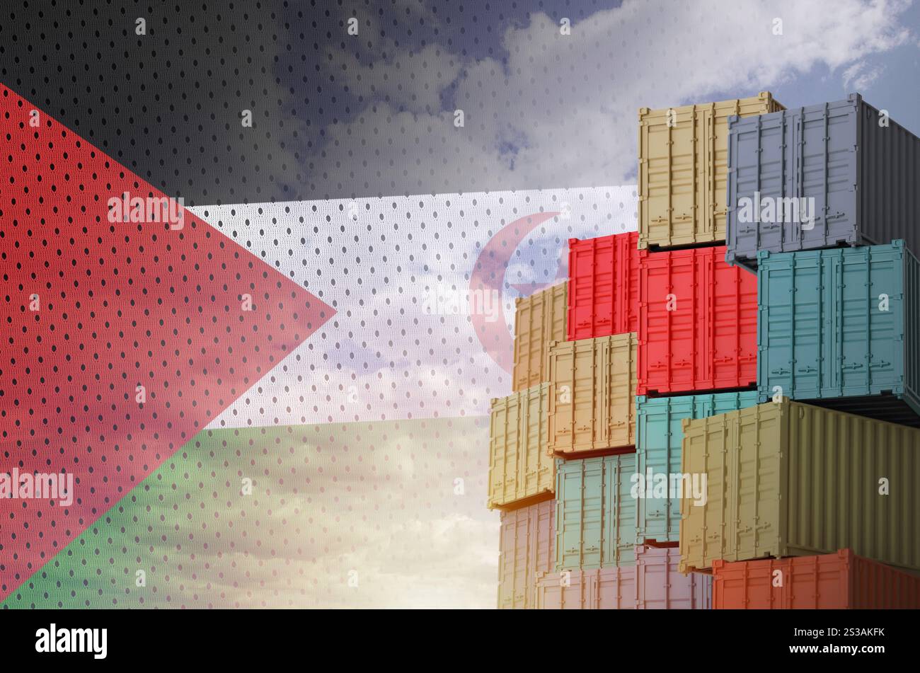 Westsahara-Flagge und großer Stapel Frachtcontainer in Docks mit Himmelshintergrund aus nächster Nähe. Westsahara-Flagge und großer Schiffsstapel Stockfoto