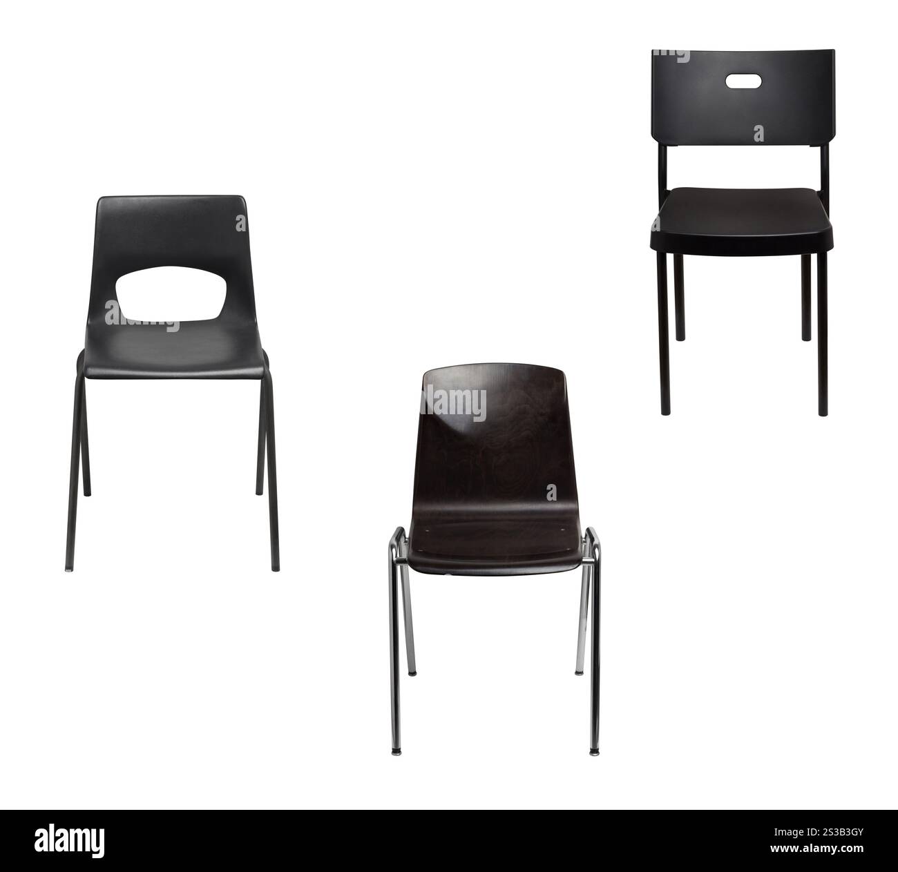 Schwarze Stühle, isoliert auf weißem Hintergrund. Schwarze Stühle isoliert Stockfoto