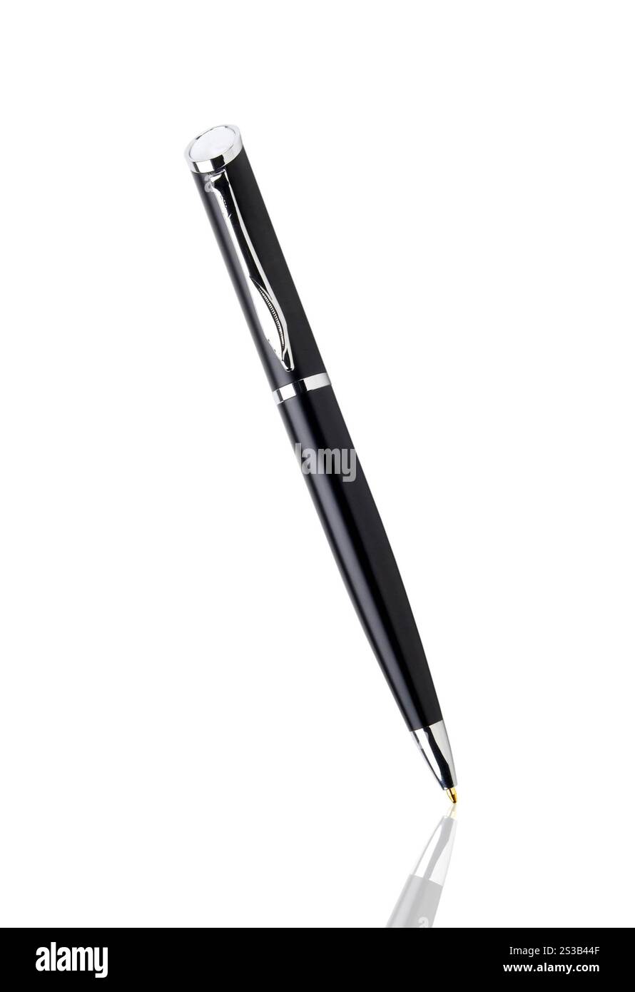 Schwarzer Kugelschreiber isoliert auf weißem Hintergrund. Schwarzer Kugelschreiber Stockfoto