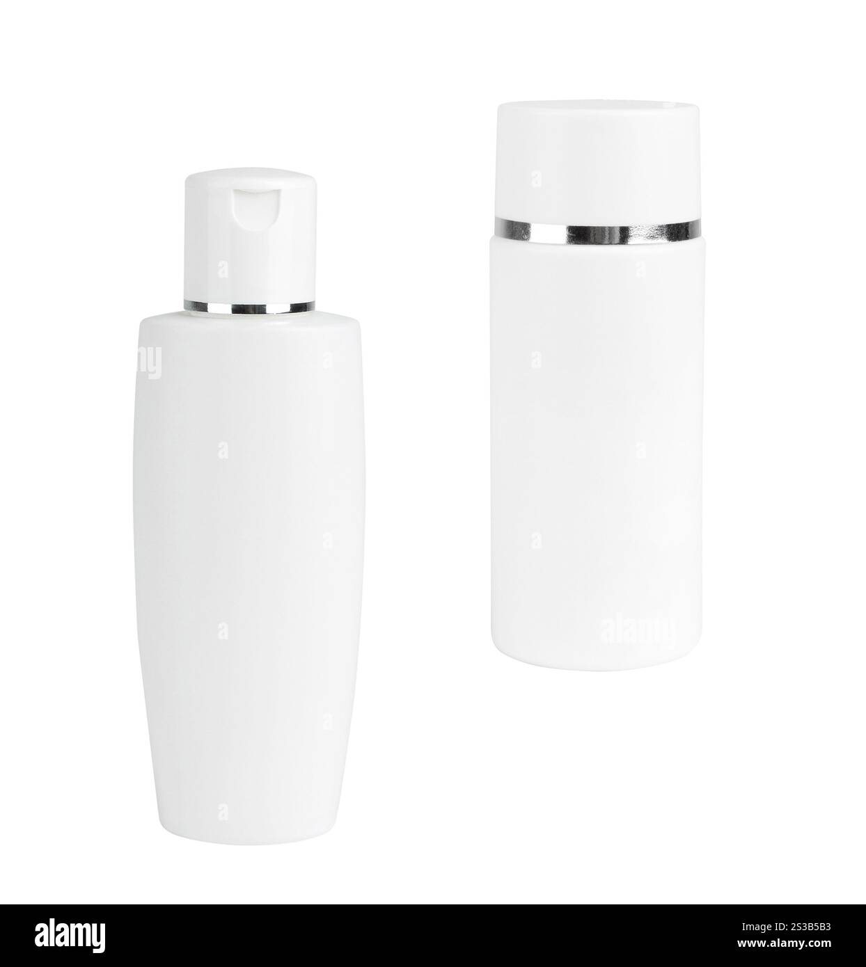 Leere Kunststoffflasche Auf Weißem Hintergrund. Leere Zwei Plastikflaschen Auf Weißem Hintergrund Stockfoto