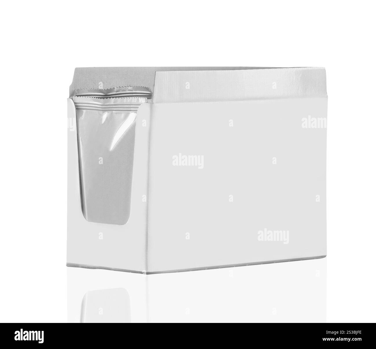 Nahaufnahme eines weißen Kästchens auf weißem Hintergrund. Nahaufnahme einer weißen Box Stockfoto