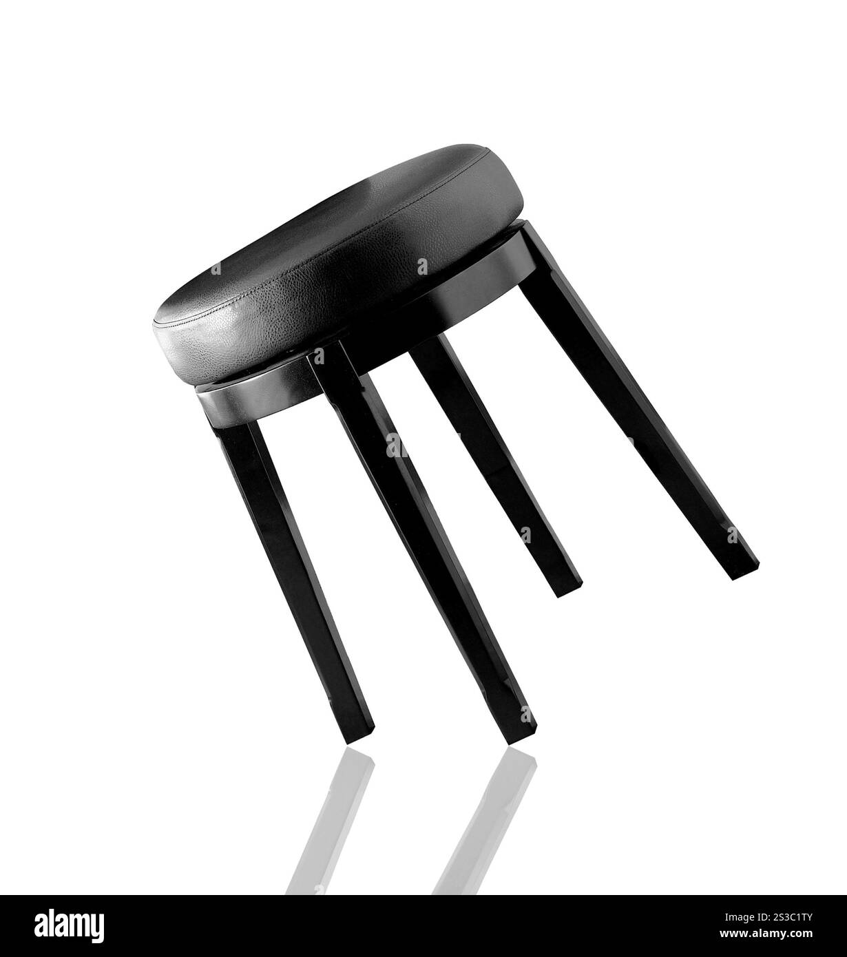 Stuhl isoliert auf weißem Hintergrund. Stuhl isoliert Stockfoto