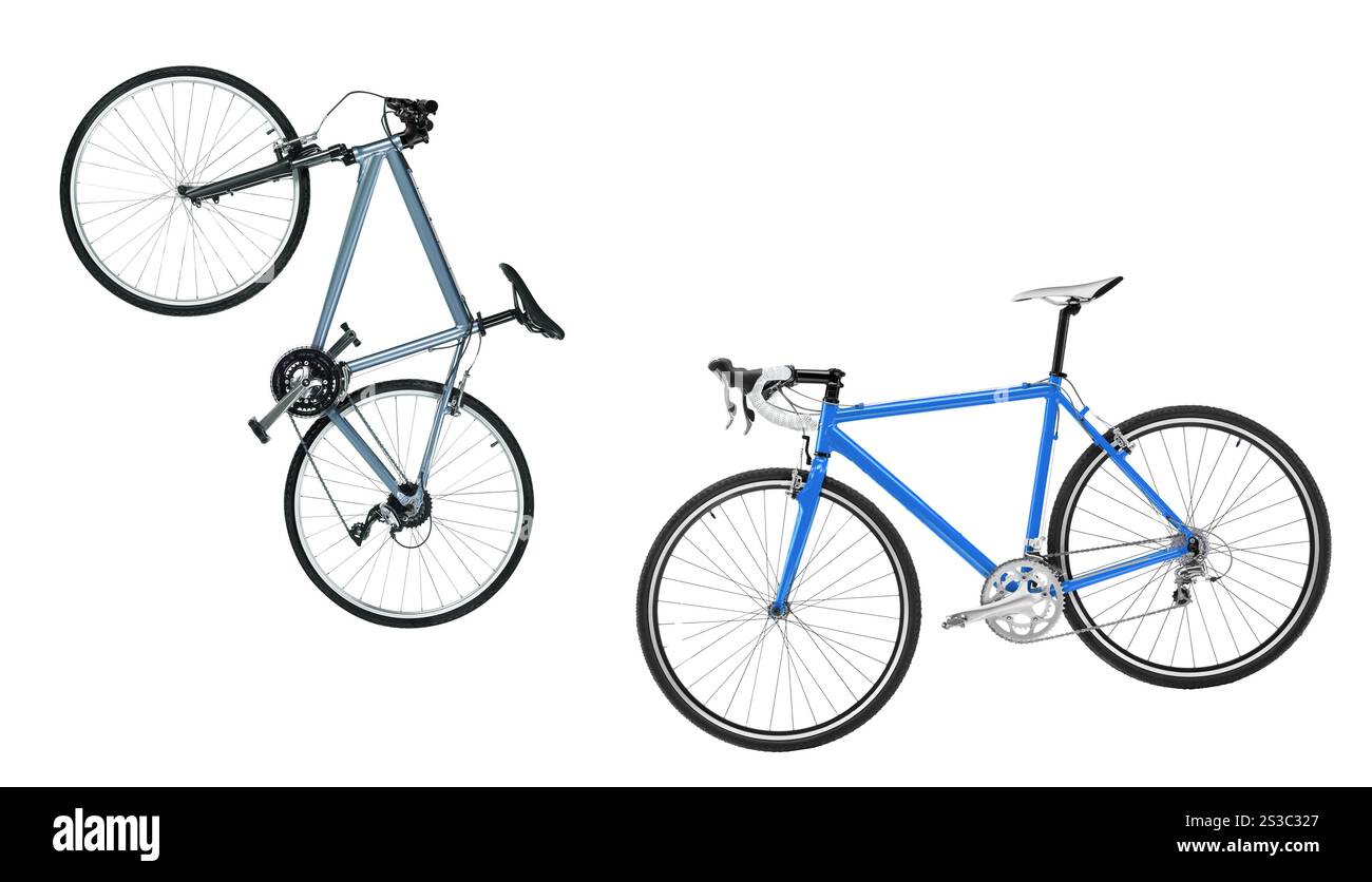 Blaues Sportfahrrad auf weißem Hintergrund Stockfoto