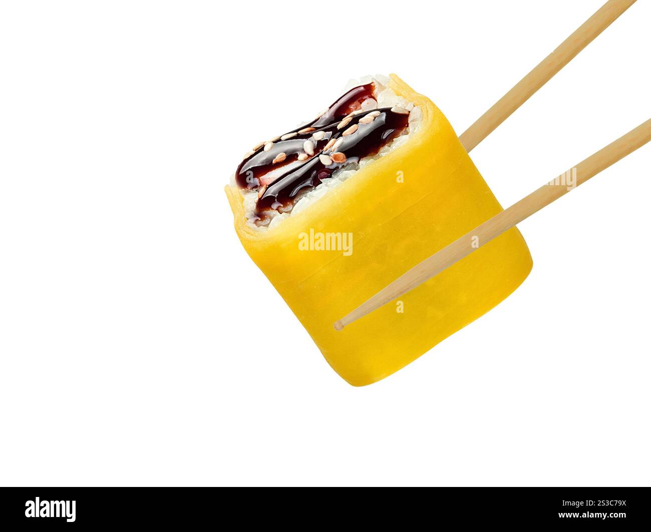 Sushi Roll auf weißem Hintergrund Stockfoto