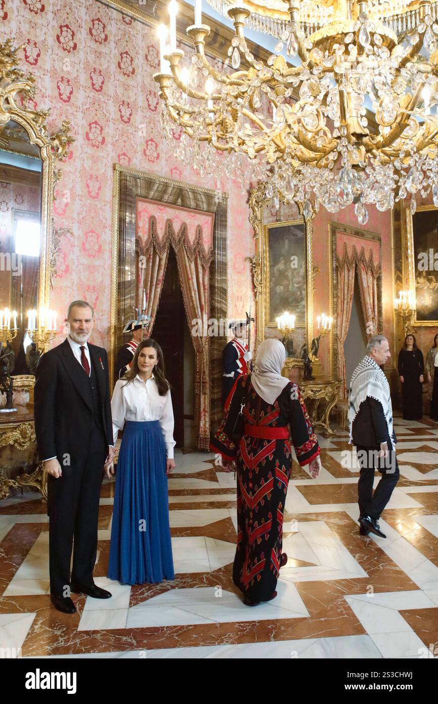Madrid, Spanien. Januar 2025. Der spanische König Felipe VI. Und Letizia während des Empfangs für das diplomatische Korps im Königspalast am Donnerstag, den 9. Januar 2024. Quelle: CORDON PRESS/Alamy Live News Stockfoto
