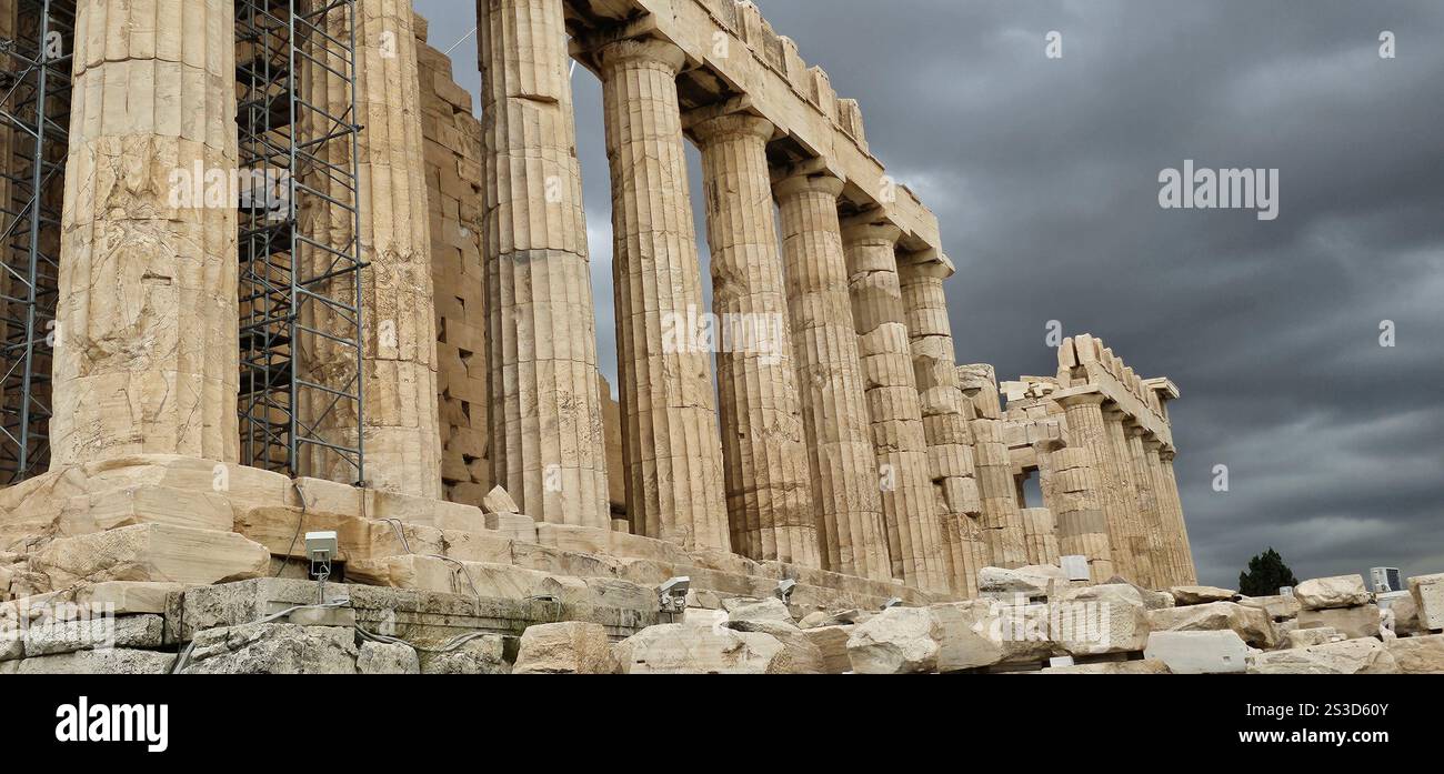 Nahaufnahme der Akropolis von Athen - Smartphone-aufgenommenes Stockfoto