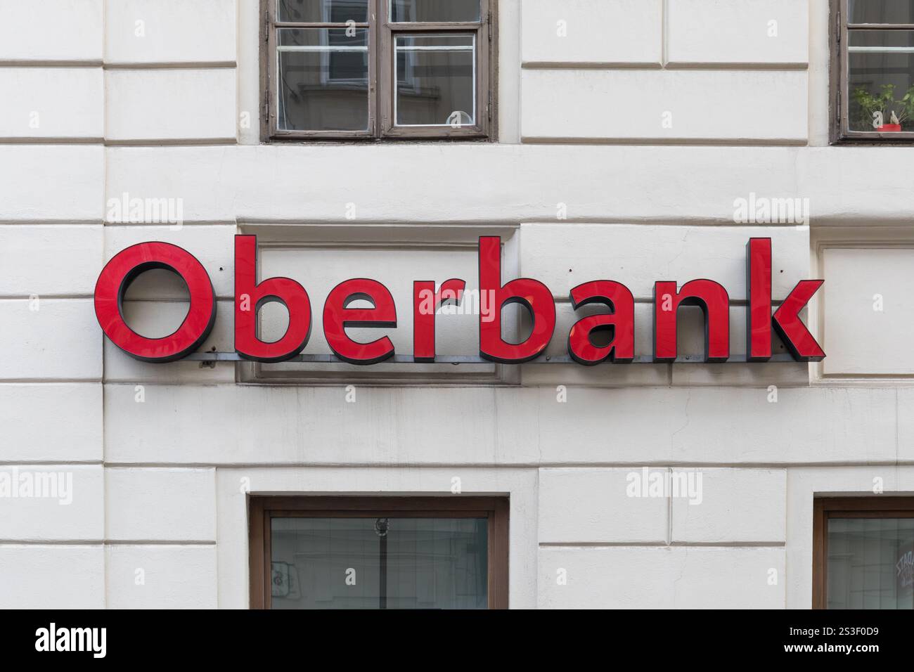 Oberbank-Zeichen in Wien, Österreich Stockfoto