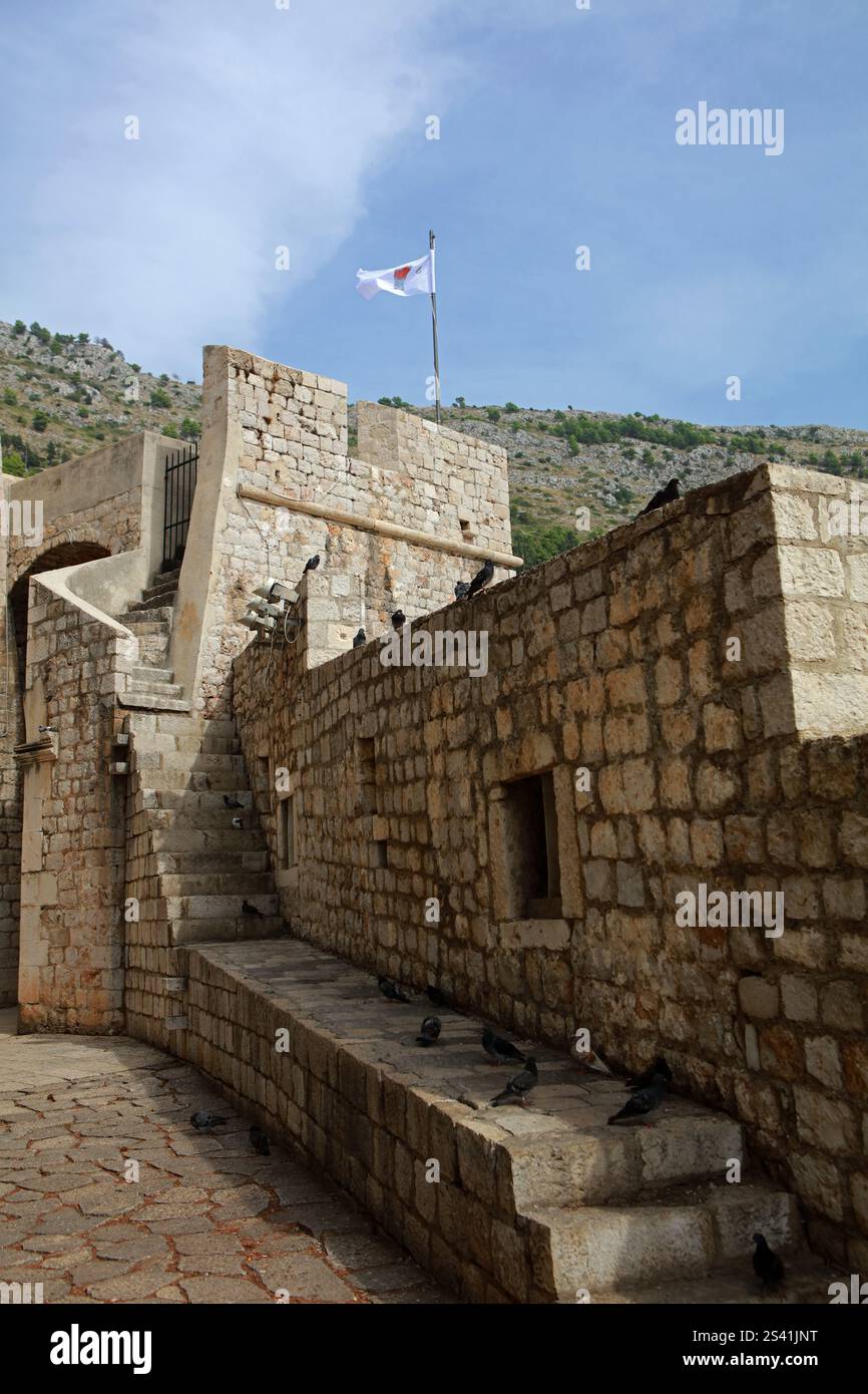 Mauern von Dubrovnik - Verteidigungsmauern von Dubrovnik, Kroatien Stockfoto