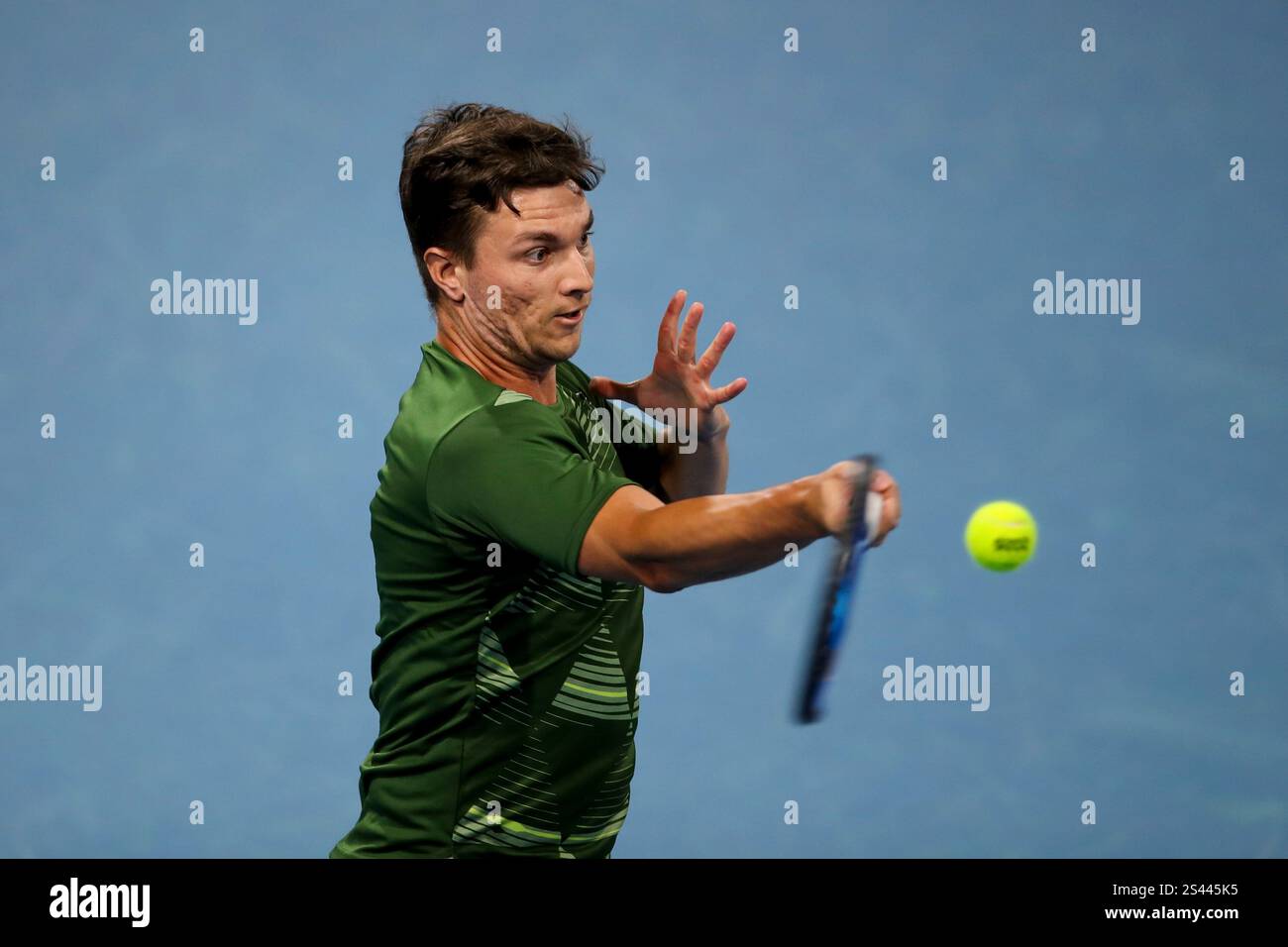 Adelaide, Australien. Januar 2025. Miomir Kecmanovic aus Serbien in seinem Spiel gegen Sebastian Korda aus den USA während des Adelaide International im Memorial Drive Tennis Club in Adelaide am Freitag, 10. Januar 2025. (AAP Image/Matt Turner) KEINE ARCHIVIERUNG, NUR REDAKTIONELLE VERWENDUNG Credit: Australian Associated Press/Alamy Live News Stockfoto