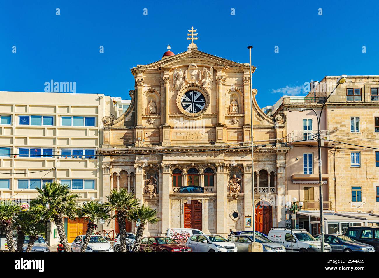 Die Kirche St. Gregor: Eine Mischung aus Tradition und Moderne Stockfoto