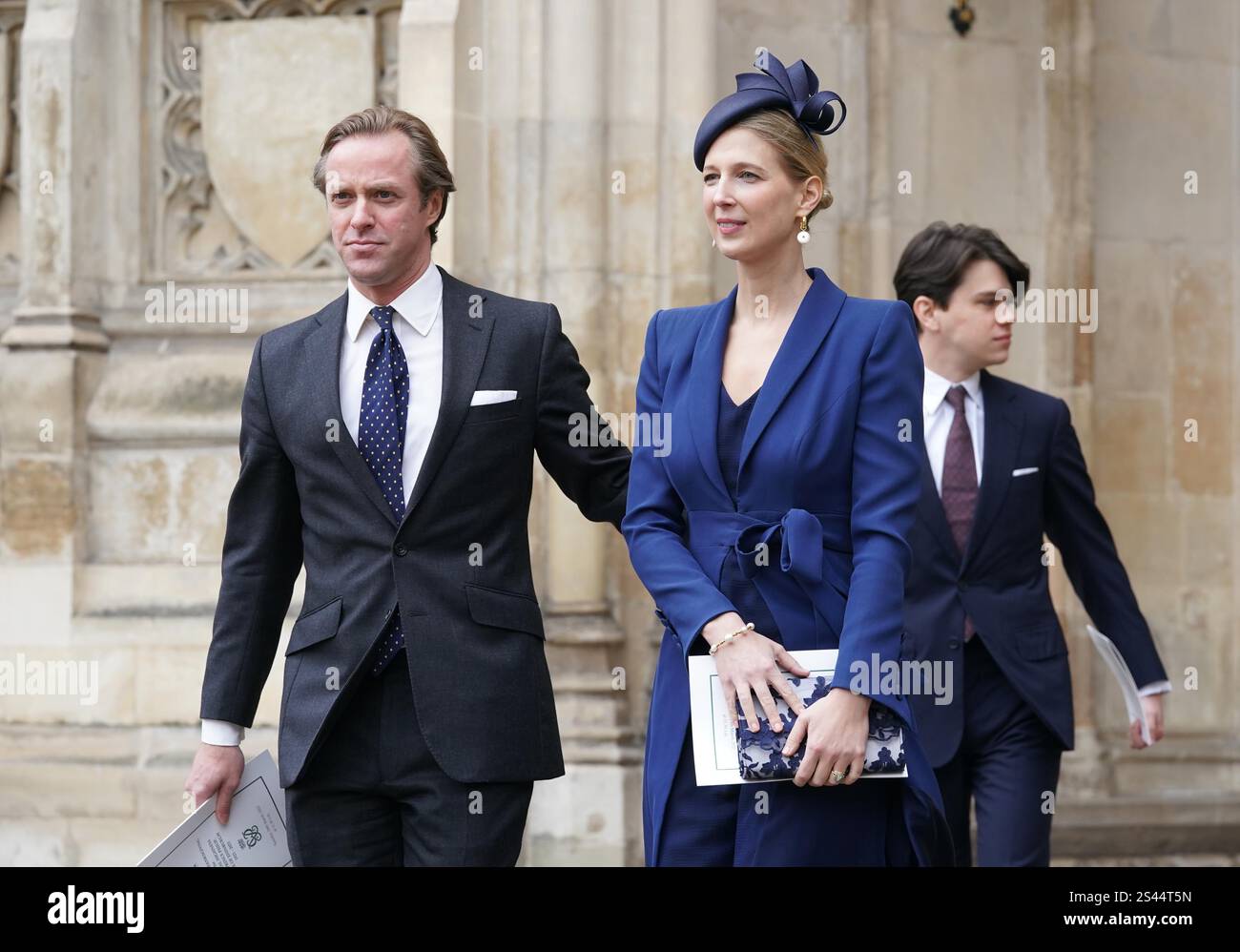 Aktenfoto vom 29. April 3/2022 von Lady Gabriella Kingston und Thomas Kingston, die nach einem Thanksgiving-Gottesdienst für das Leben des Duke of Edinburgh in der Westminster Abbey in London verließen. Ein Gerichtsmediziner warnte vor den Auswirkungen von Medikamenten zur Behandlung von Depressionen, nachdem sich der Ehemann von Prinz und Prinzessin Michael von Kent das Leben genommen hatten. Kingston, ein 45-jähriger Finanzier, starb an einer Kopfverletzung und eine Waffe wurde am 25. Februar letzten Jahres in der Nähe seiner Leiche bei seinen Eltern in den Cotswolds gefunden. Ausgabedatum: Freitag, 10. Januar 2025. Stockfoto