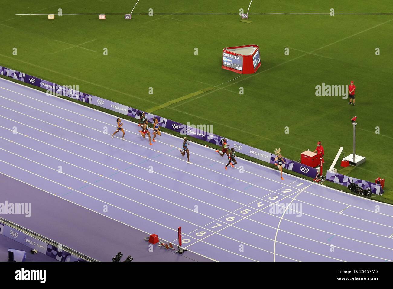 Allgemeine Ansichten der Olympischen Spiele 2024 in Paris aus der Sicht der Fans, darunter Keely Hodgkinsons 800-Meter-Goldmedaille in Paris, Frankreich, Europa. Stockfoto