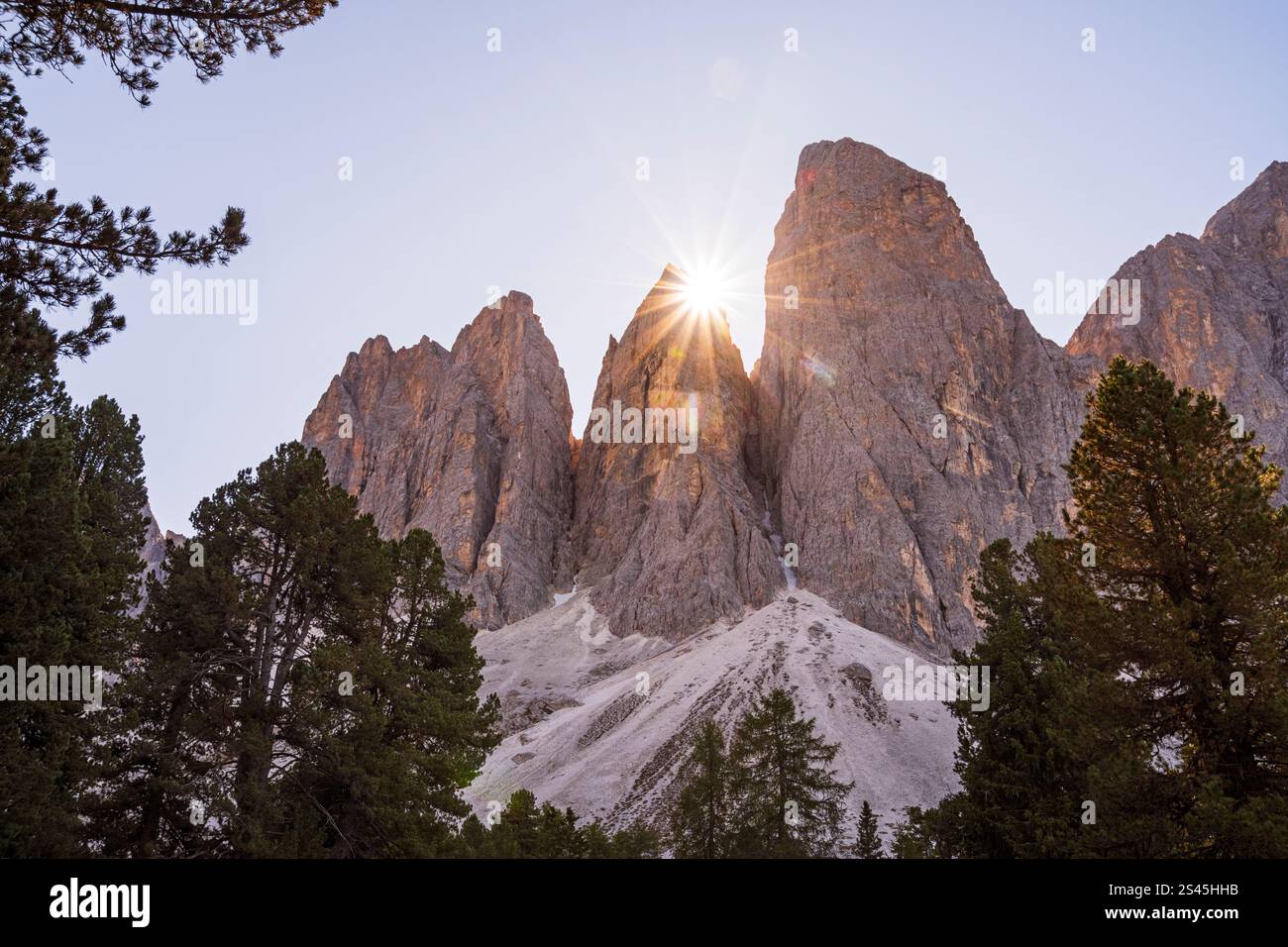 Geißelgipfel, Naturpark Puez-Geisler, Italien Stockfoto