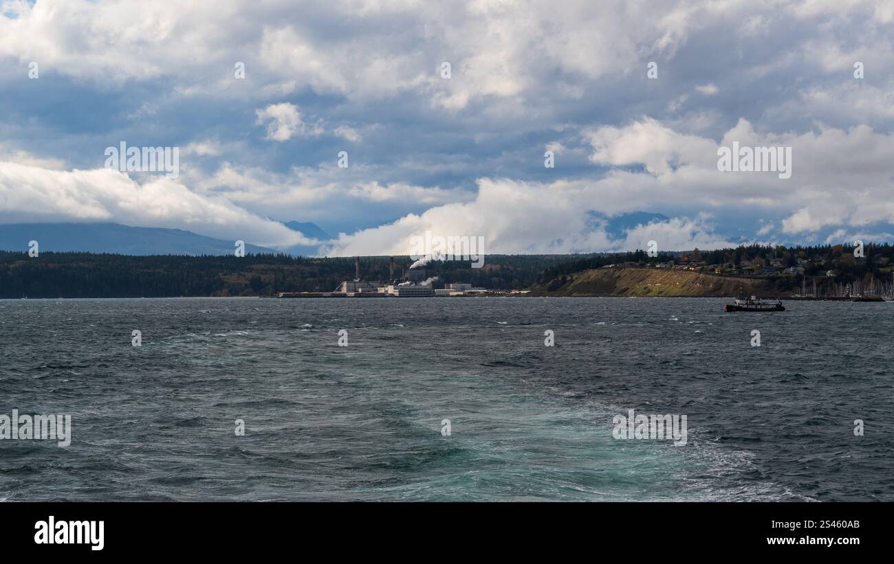 Sonniger Tag entlang der Port Townsend Bay, Port Townsend, Washington, USA. Stockfoto