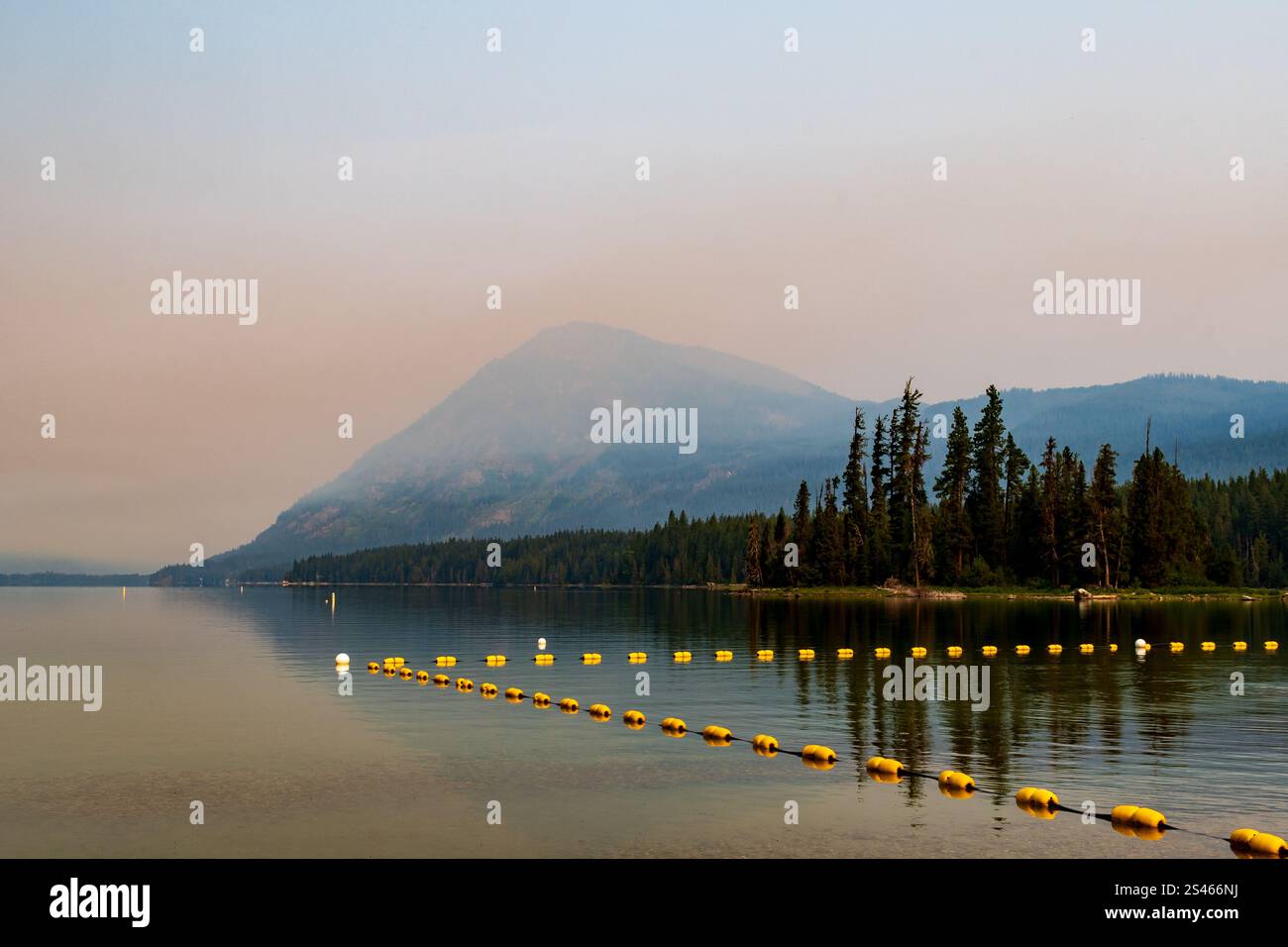 Lake Wenatchee an einem Smokey Day, Leavenworth, Washington, USA Stockfoto