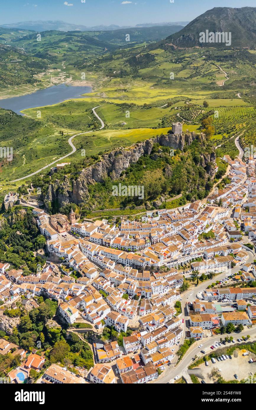Aus der Vogelperspektive von Zahara de la Sierra, Andalusien, Spanien Stockfoto