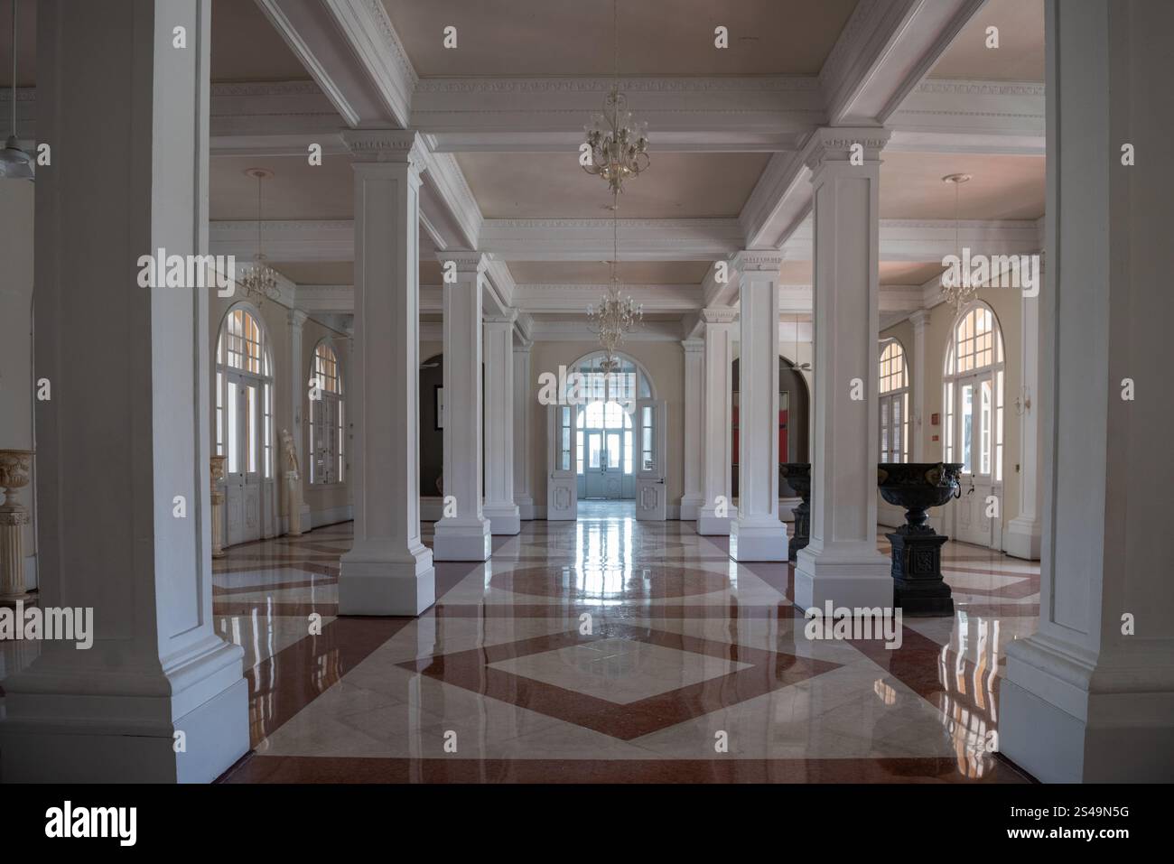 San Juan, Puerto Rico - 26. Februar 2018: Casa Olimpica, das neoklassizistische Haus, in dem sich das Olympische Komitee von Puerto Rico befindet, wurde 1913 erbaut. Stockfoto