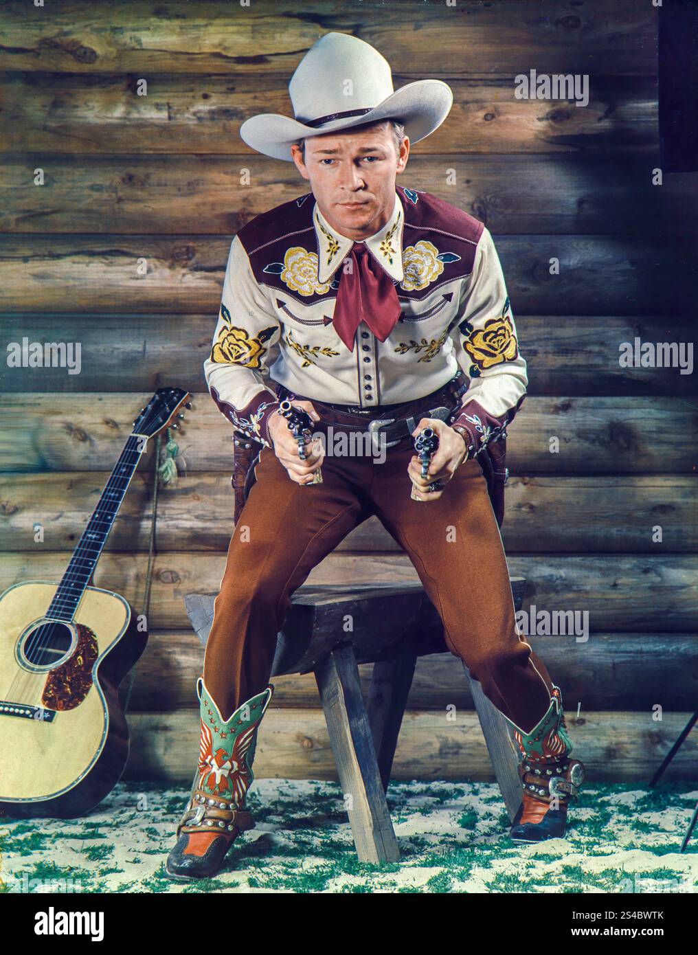 Roy Rogers (* 5. November 1911 – 6. Juli 1998 in Leonard Franklin Slye), auch King of the Cowboys genannt, war ein US-amerikanischer Sänger, Schauspieler, Fernsehmoderator, Freimaurer und Rodeodarsteller. Stockfoto