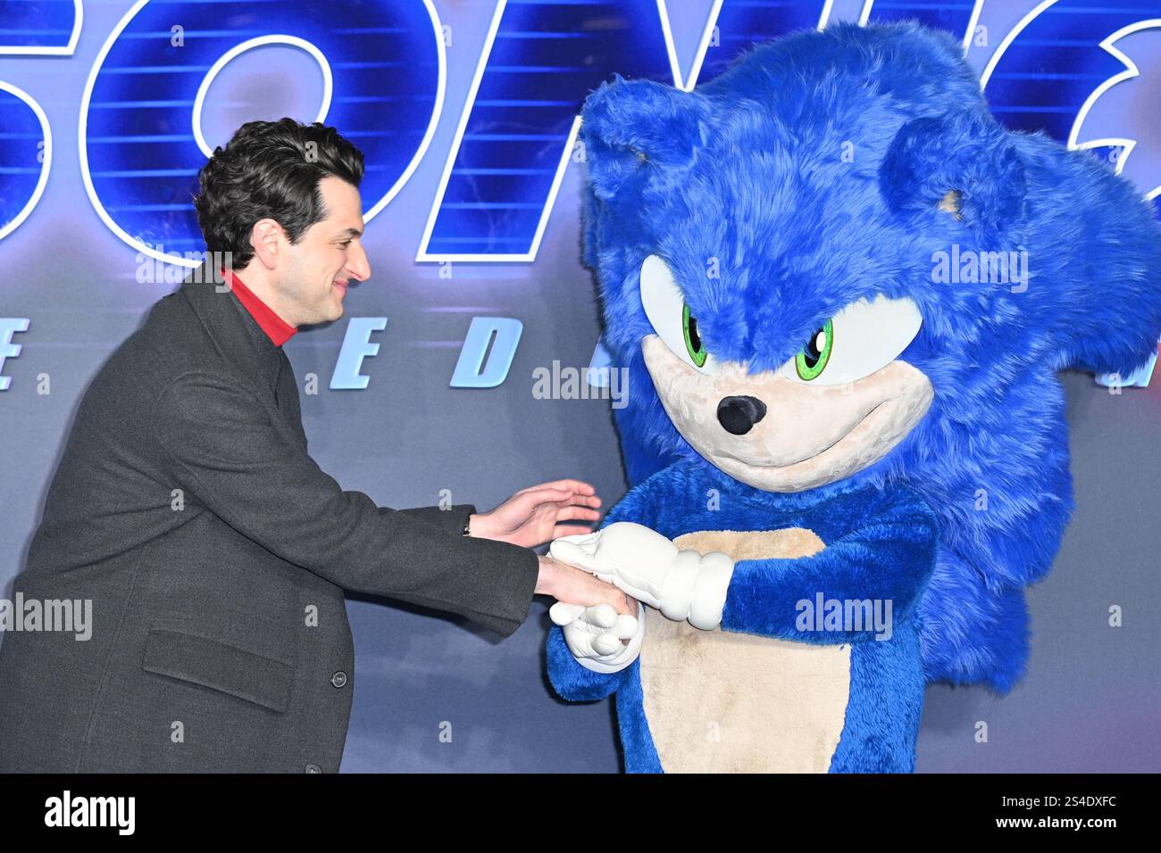 Sonic The Hedgehog 3 UK Premiere in London, Großbritannien - Ankunft mit: Ben Schwartz Wo: London, Großbritannien Wann: 10 Dez 2024 Credit: Laura Rose/WENN Stockfoto