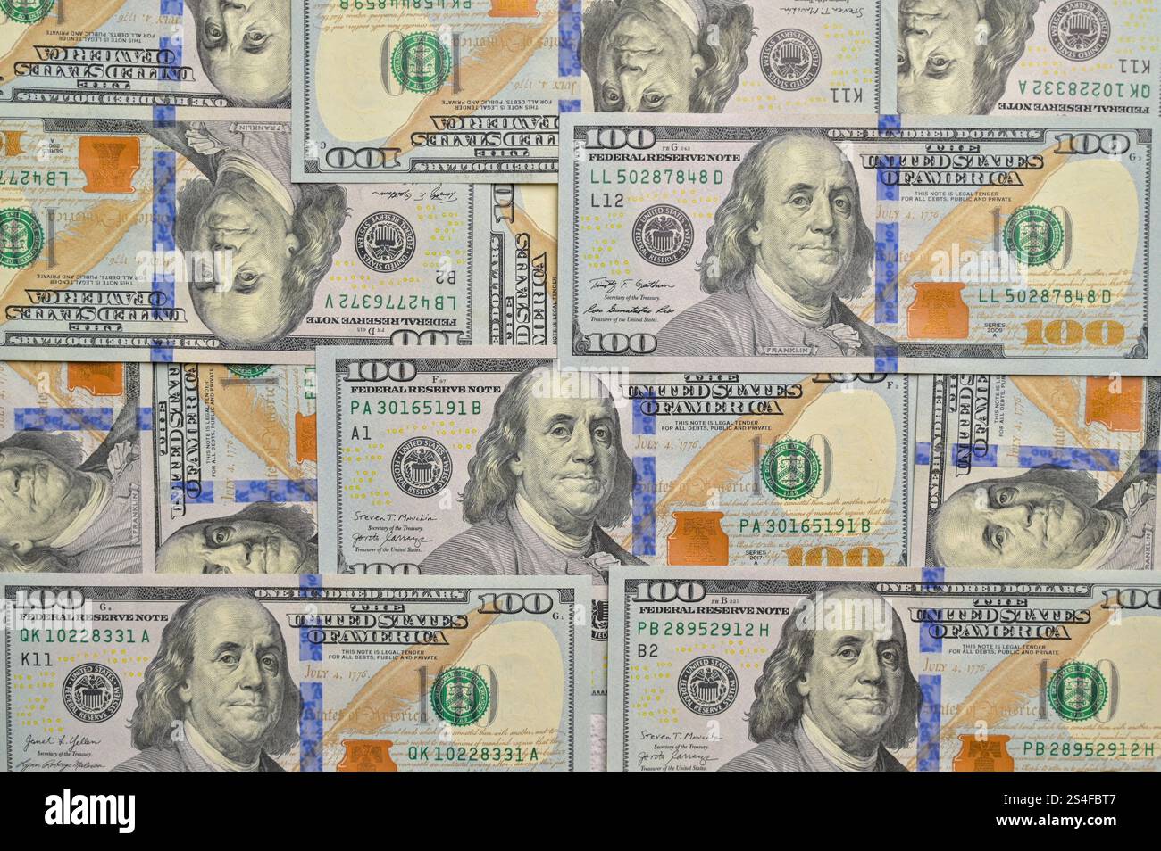 Blick von oben auf 100 US-Dollar-Geldscheine in Papierform. Kopierraum Hintergrund, Hintergrundbild, Titelbild, Hintergrund, Textur. Platz zum Hinzufügen von Text oder Design Stockfoto Blick von oben auf 100 US-Dollar-Geldscheine in Papierform. Kopierraum Hintergrund, Hintergrundbild, Titelbild, Hintergrund, Textur. Platz zum Hinzufügen von Text oder Design Stockfoto
