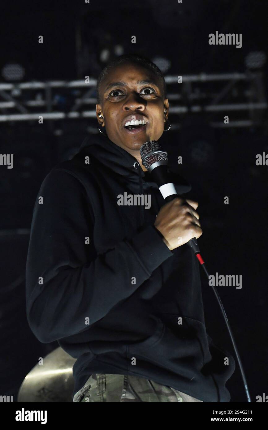 UK. Januar 2025. LONDON, ENGLAND – 11. JANUAR: KAILA Whyte von The None trat am 11. Januar 2025 im Electric Ballroom in Camden auf. CAP/MAR © MAR/Capital Pictures Credit: Capital Pictures/Alamy Live News Stockfoto
